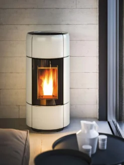 Pelletofen MCZ CURVE Comfort Air Maestro M2, 8 KW -GrillMeister Verkaufsgeschäft 6120 4