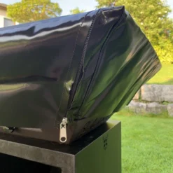 Abdeckhaube BlackBull BIGQUBE L, Schwarz -GrillMeister Verkaufsgeschäft abdeckplane bigqube seitlich 510x510a7efbavofotp9