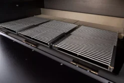 Der Merklinger 1200 Holzofen Standard -GrillMeister Verkaufsgeschäft merklinger holzbackofen grill pizzaofen brotbackofen 1200 vorne tuere auf zoom 3 jpg