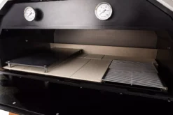 Der Merklinger 1200 Holzofen Standard -GrillMeister Verkaufsgeschäft merklinger holzbackofen grill pizzaofen brotbackofen 1200 vorne tuere auf zoom 5 jpg