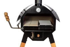 Der Merklinger 600 Holzofen Standard -GrillMeister Verkaufsgeschäft merklinger holzbackofen grill pizzaofen brotbackofen 600 vorne schamottsteine grillrost jpg