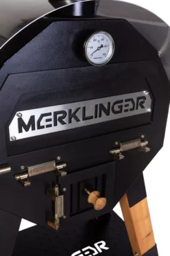 Der Merklinger 600 Holzofen Standard -GrillMeister Verkaufsgeschäft merklinger holzbackofen grill pizzaofen brotbackofen 600 vorne tuere zu zoom jpg