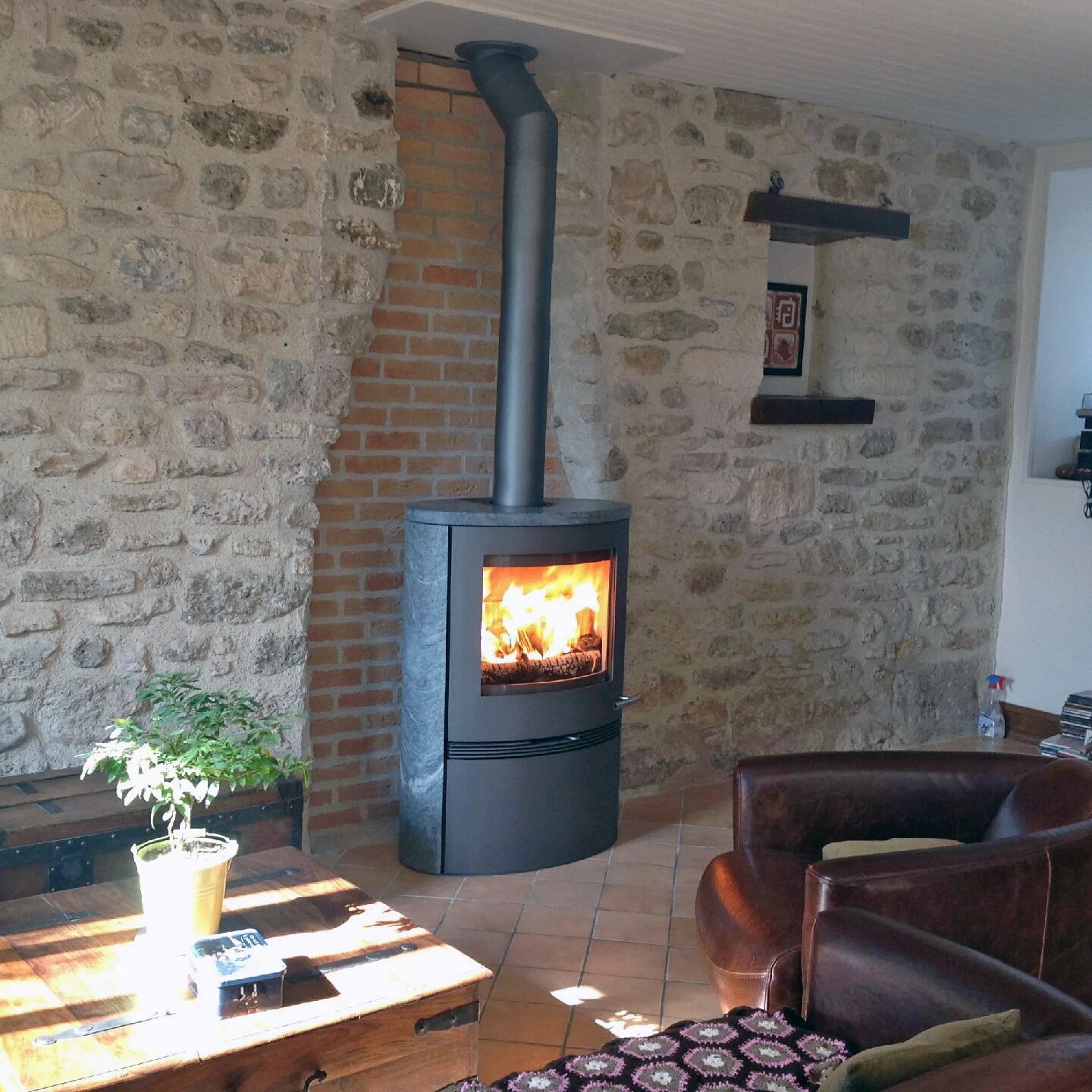 Kaminofen TermaTech TT22HS Black Schwarz Lackierter Stein, 7,5 KW 2 Kaminofen TermaTech TT22HS Black Schwarz Lackierter Stein, 7,5 KW – Bild 2